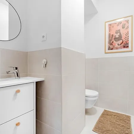 Bright Design Loft With Balcony 公寓