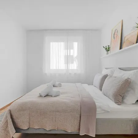 Bright Design Loft With Balcony Bratislava