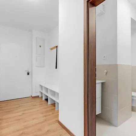 Lägenhet Bright Design Loft With Balcony Bratislava