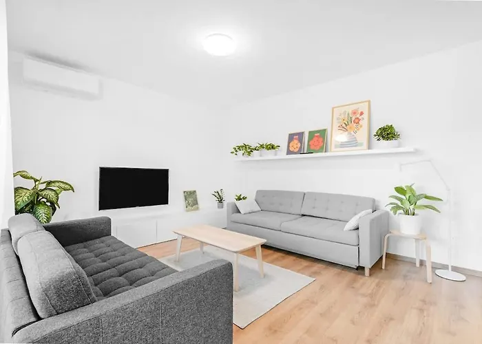 Bright Design Loft With Balcony