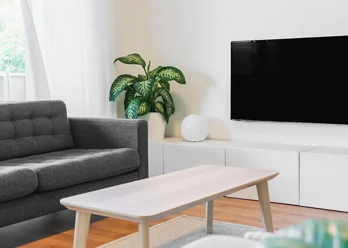 Bright Design Loft With Balcony Апартаменти